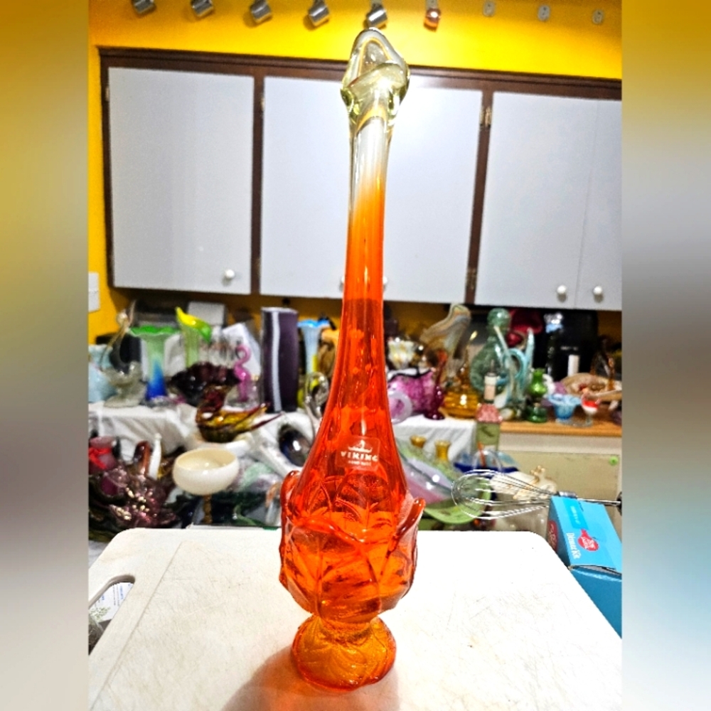 Vintage Viking Glass Epic Leaf Persimmon Vase